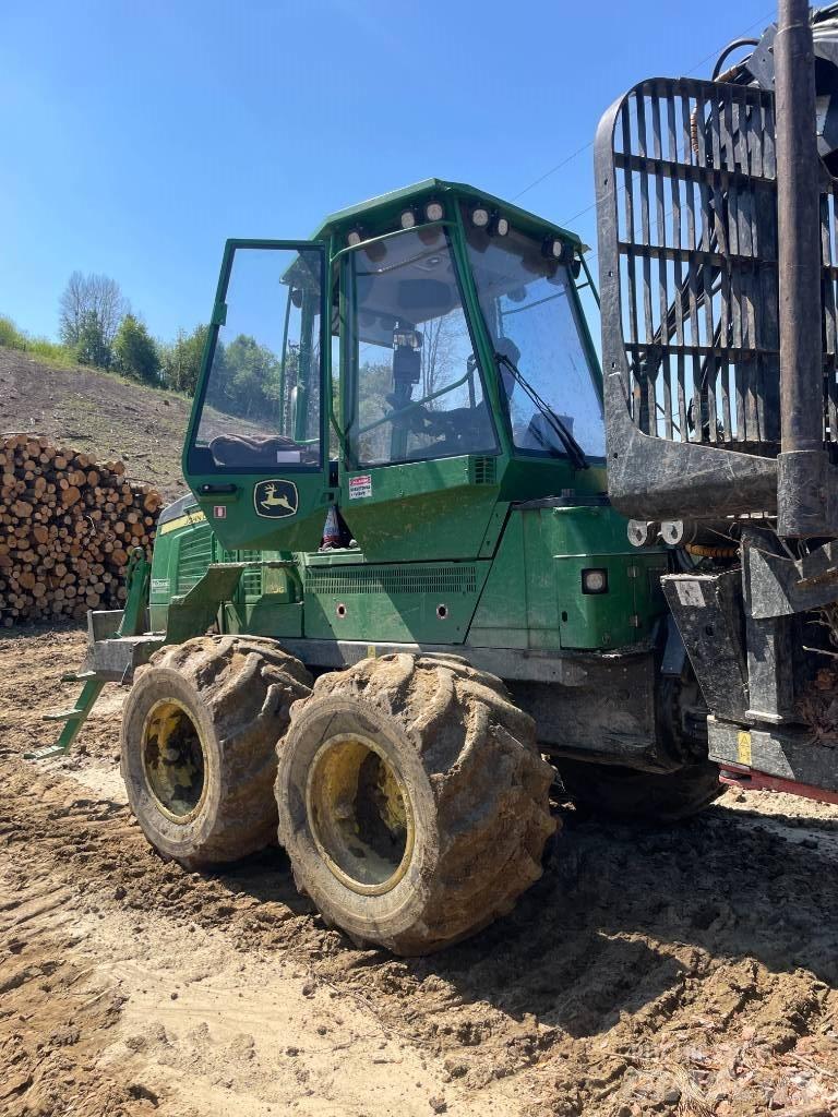 John Deere 1110G 集运机