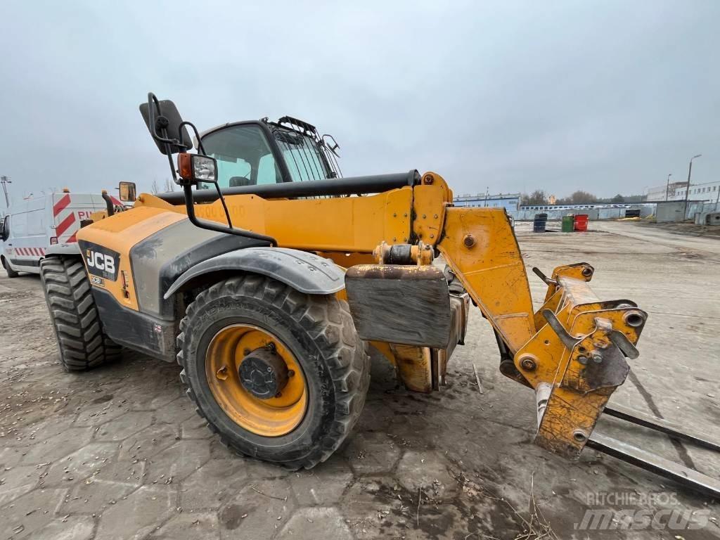 JCB 535-125 伸缩臂叉装车|叉装车