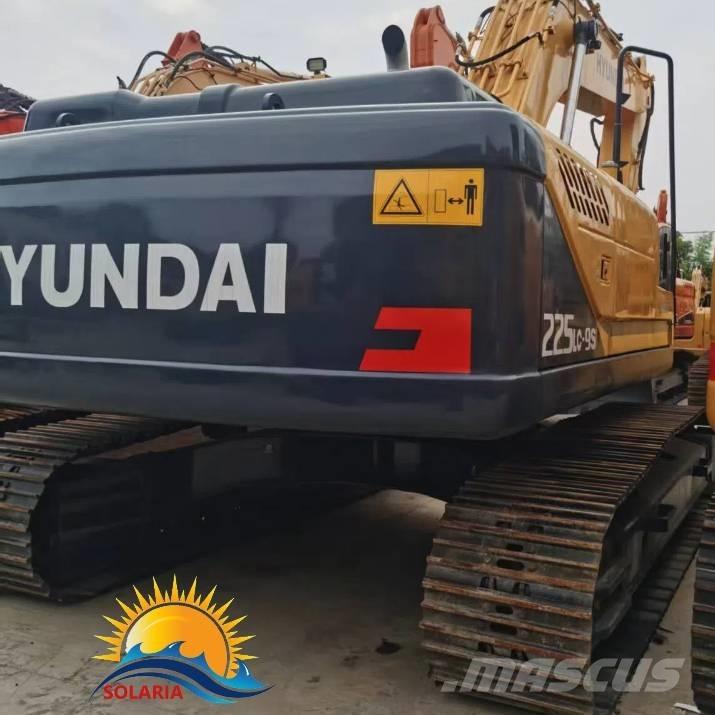 Hyundai R225LC 履带挖掘机