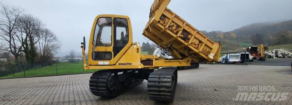 Komatsu CD 60 R 履带式自卸车