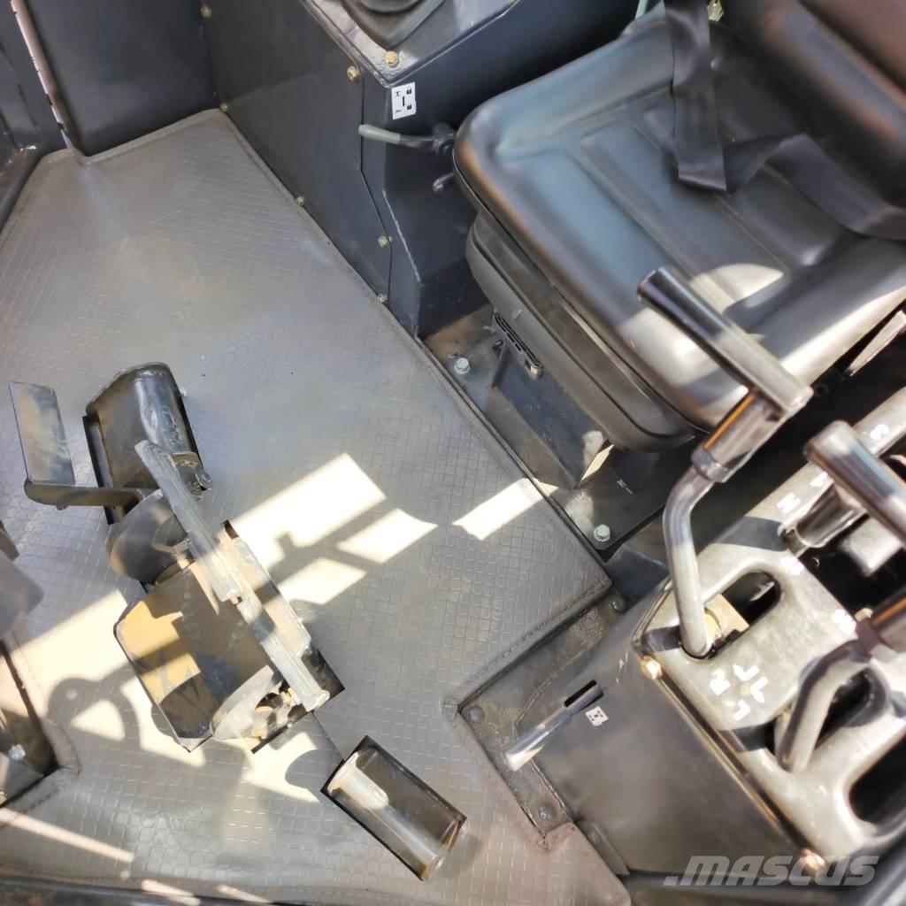 Shantui SD 32 履带式推土机