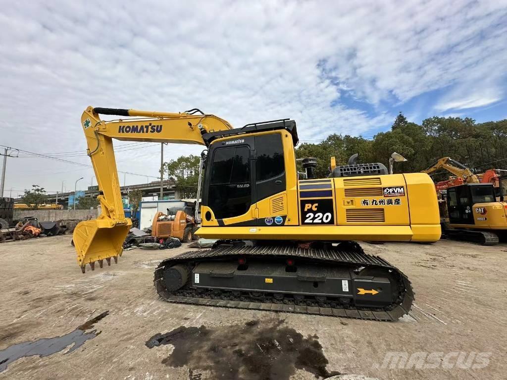Komatsu PC 220 履带挖掘机