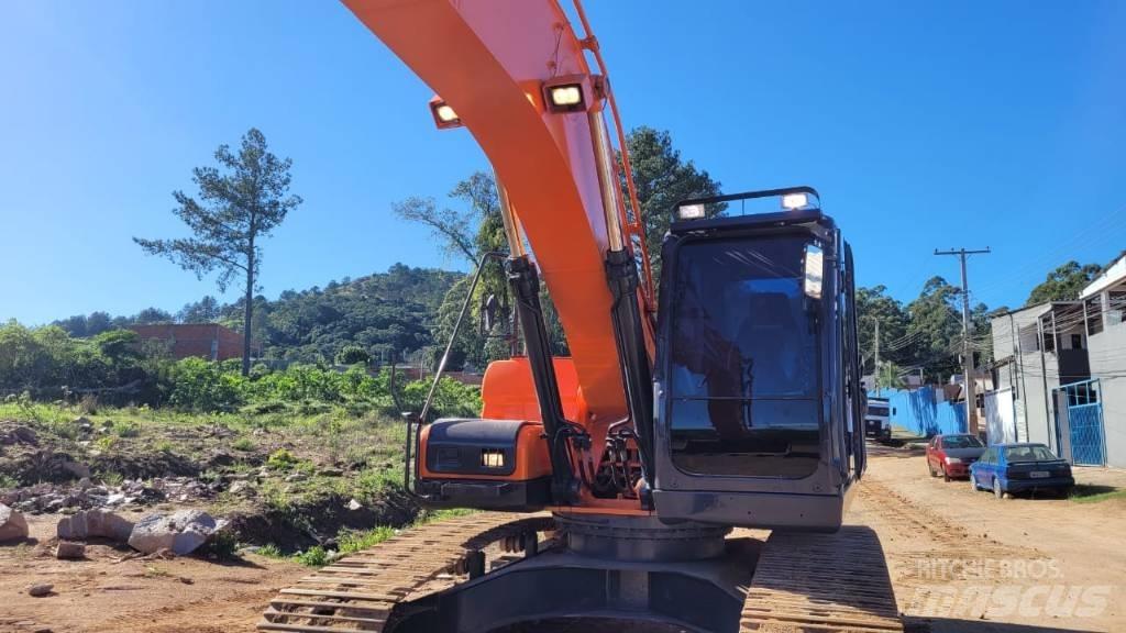 Doosan DX 225 LCA 履带挖掘机