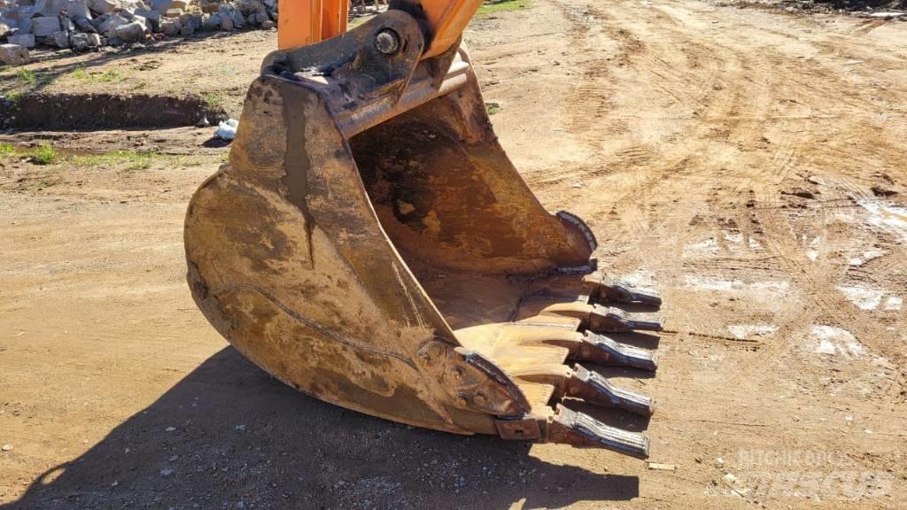 Doosan DX 225 LCA 履带挖掘机