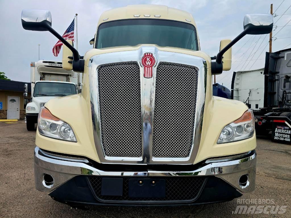 Kenworth T 680 牵引车