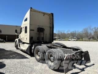 Kenworth T 680 牵引车
