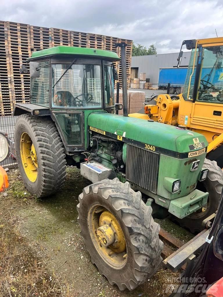 John Deere 3040 拖拉机/农用车
