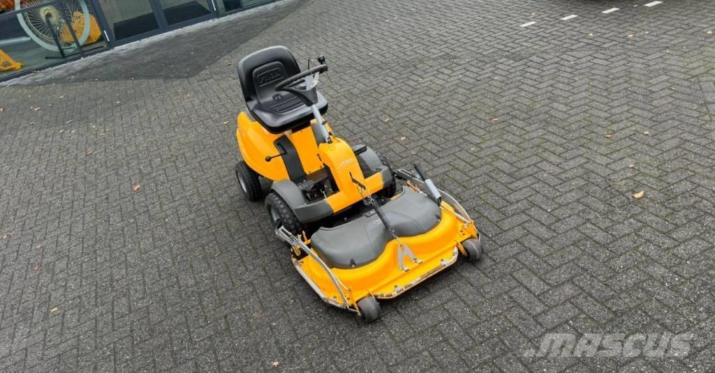 Stiga Villa 骑乘式割草机