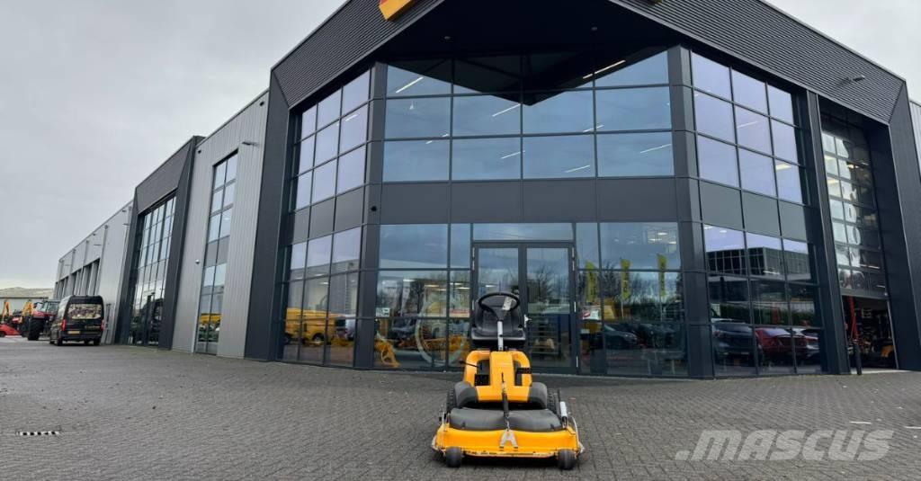 Stiga Villa 骑乘式割草机