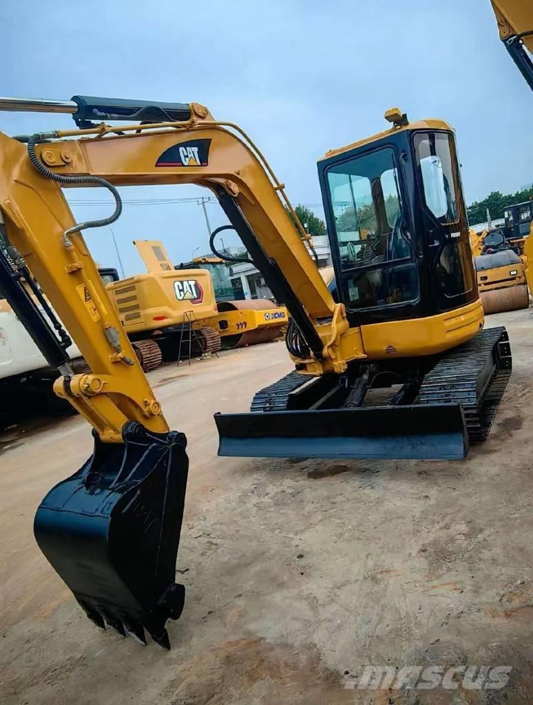 CAT 304 C CR 小型挖掘机