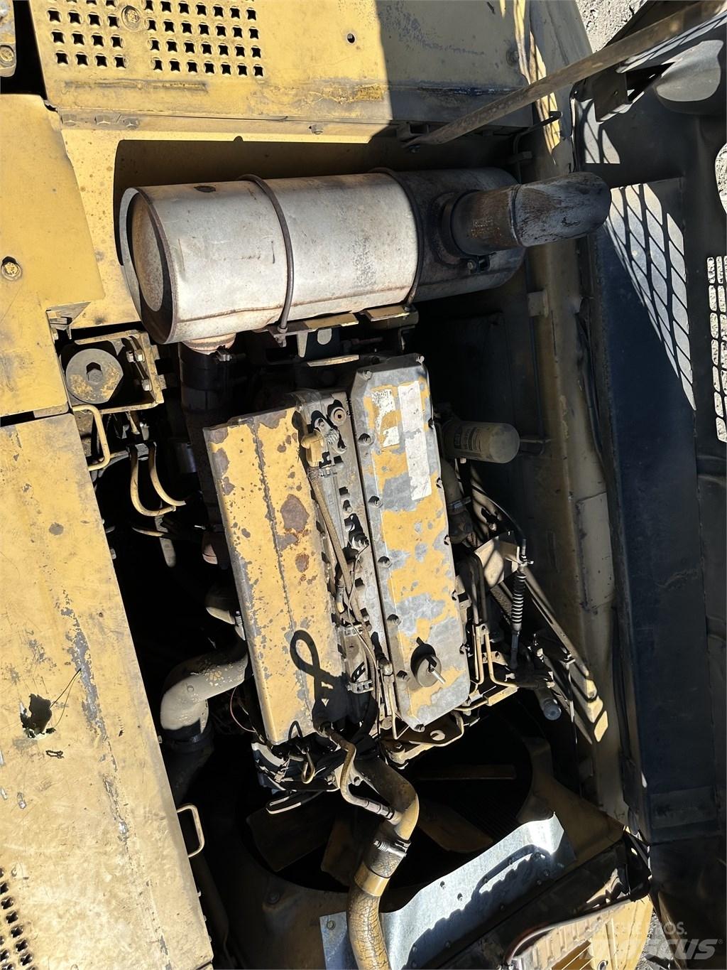 CAT 325BL 履带挖掘机