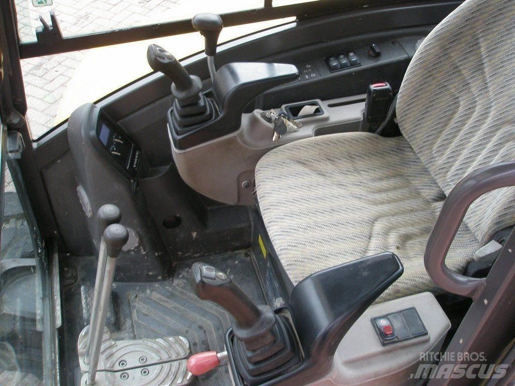 Volvo ECR50D 小型挖掘机