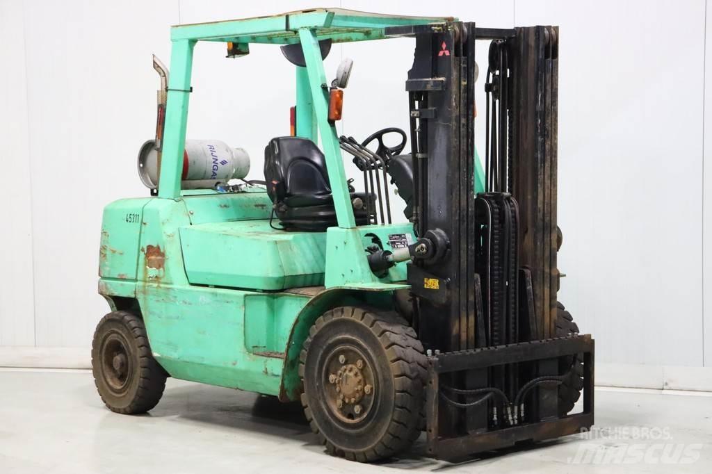 Mitsubishi FG40K 天然气叉车