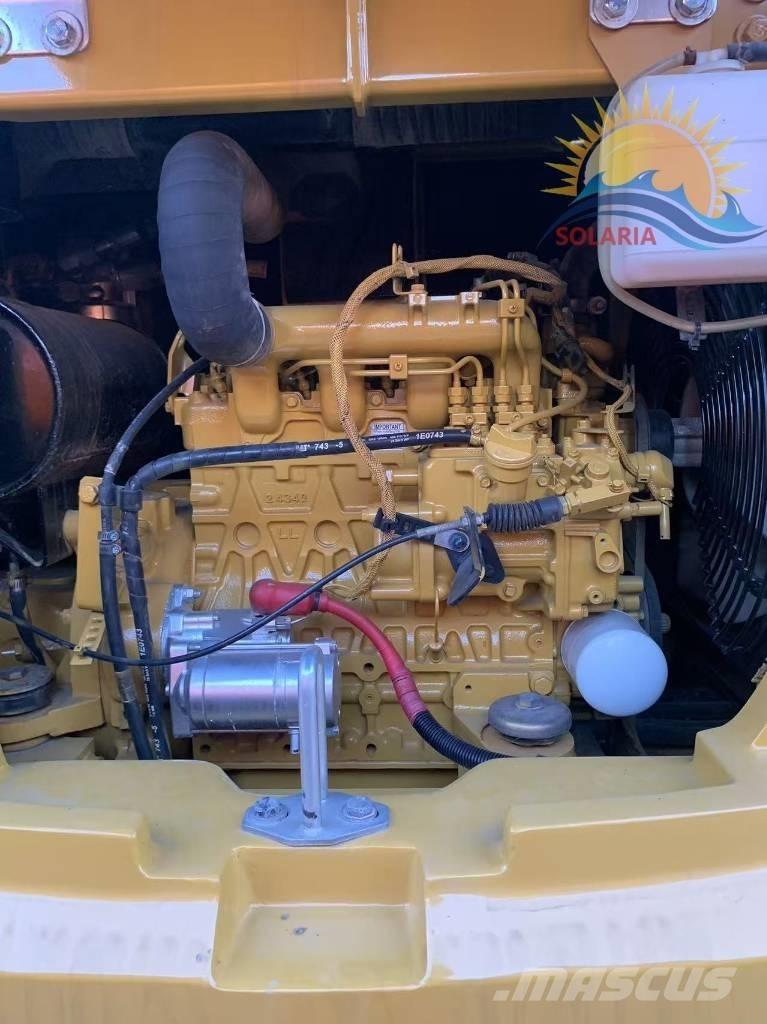 CAT 305.5 E2 履带挖掘机