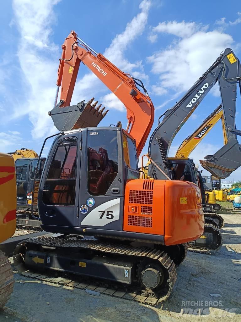 Hitachi ZX 75 中型挖掘机