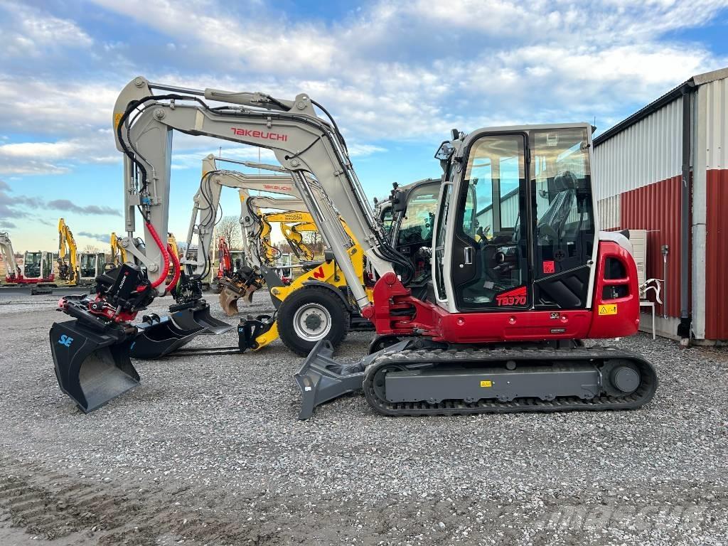 Takeuchi TB370 中型挖掘机