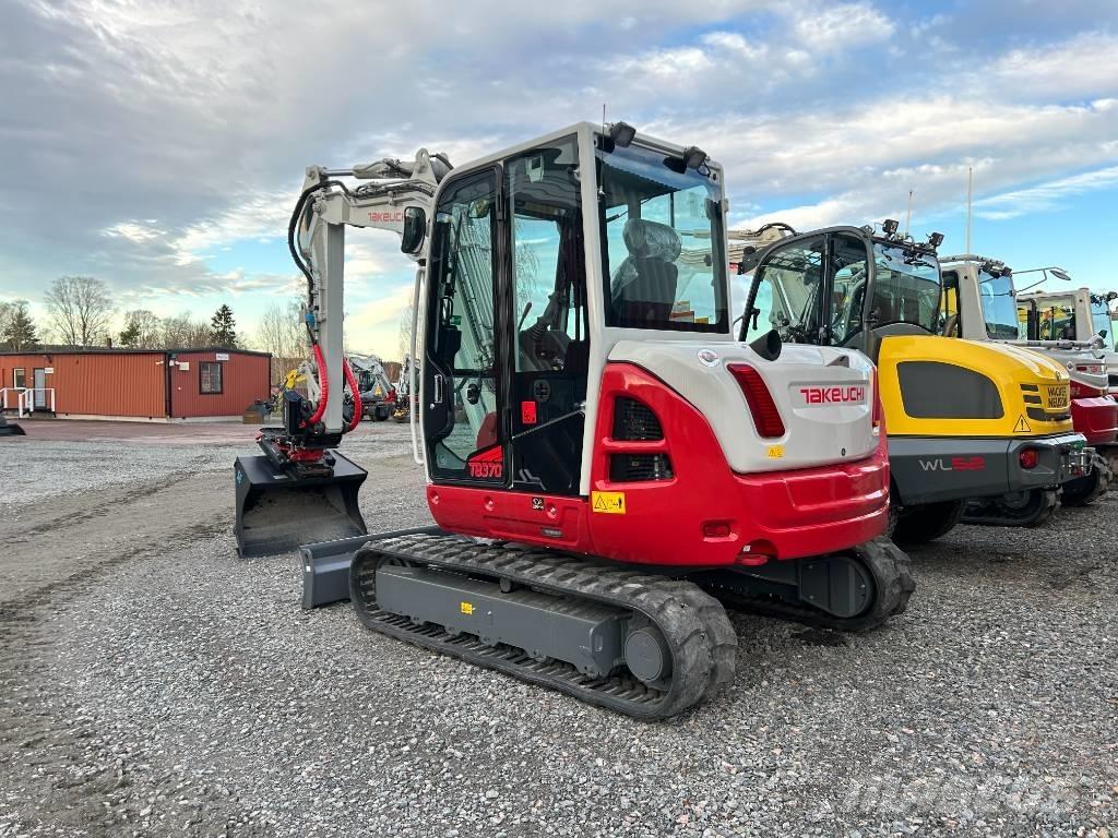 Takeuchi TB370 中型挖掘机