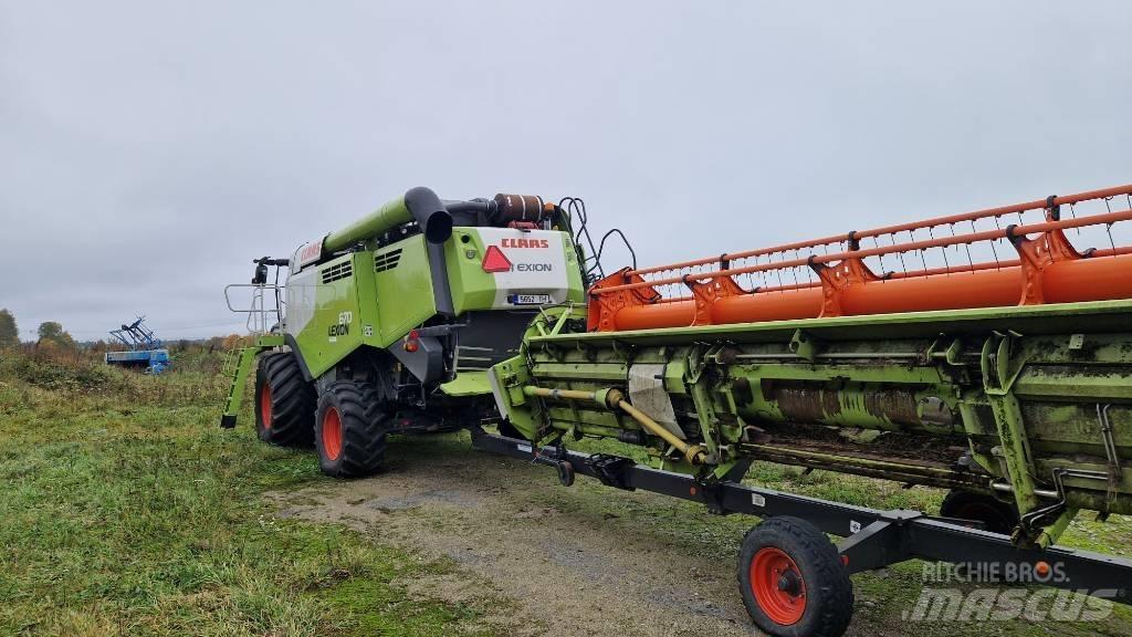 CLAAS Lexion 670 联合收割机