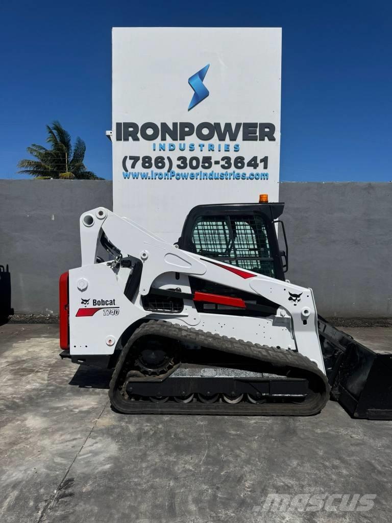 Bobcat T 740 滑移装载机