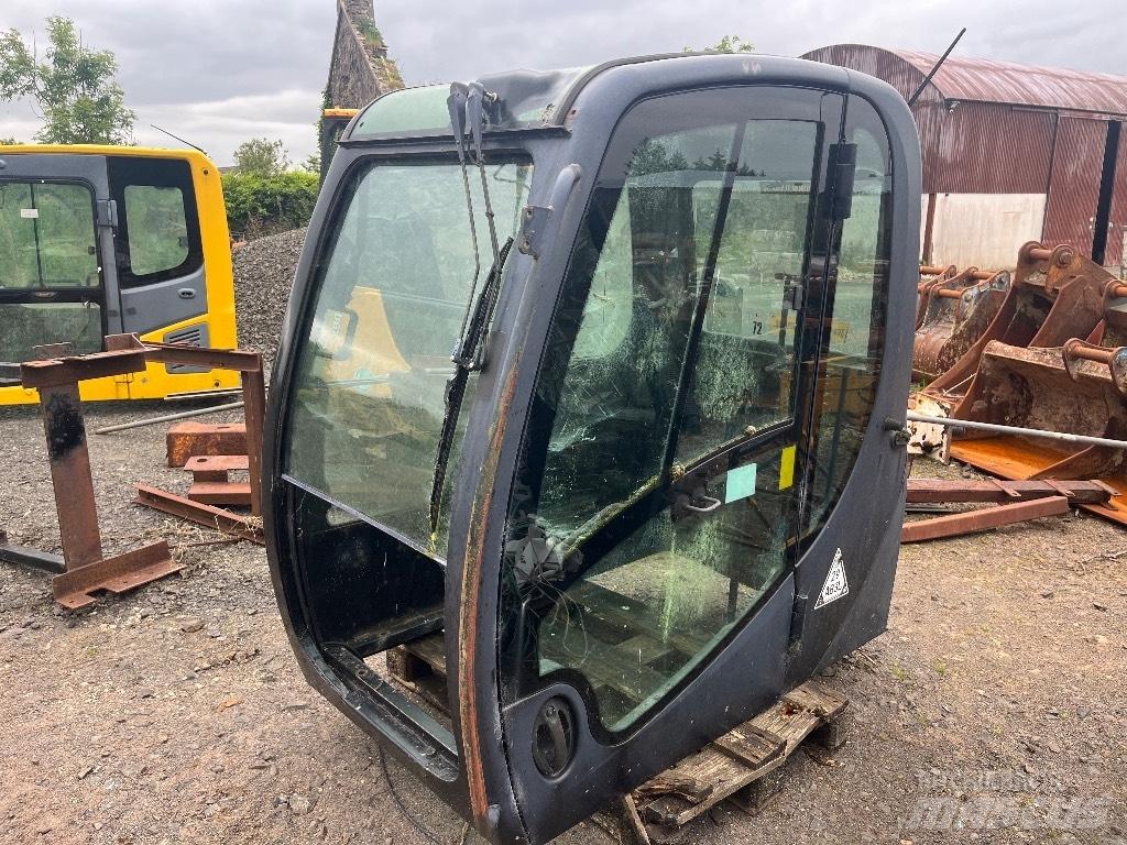 JCB JS220 Cabin / Cab 履带挖掘机