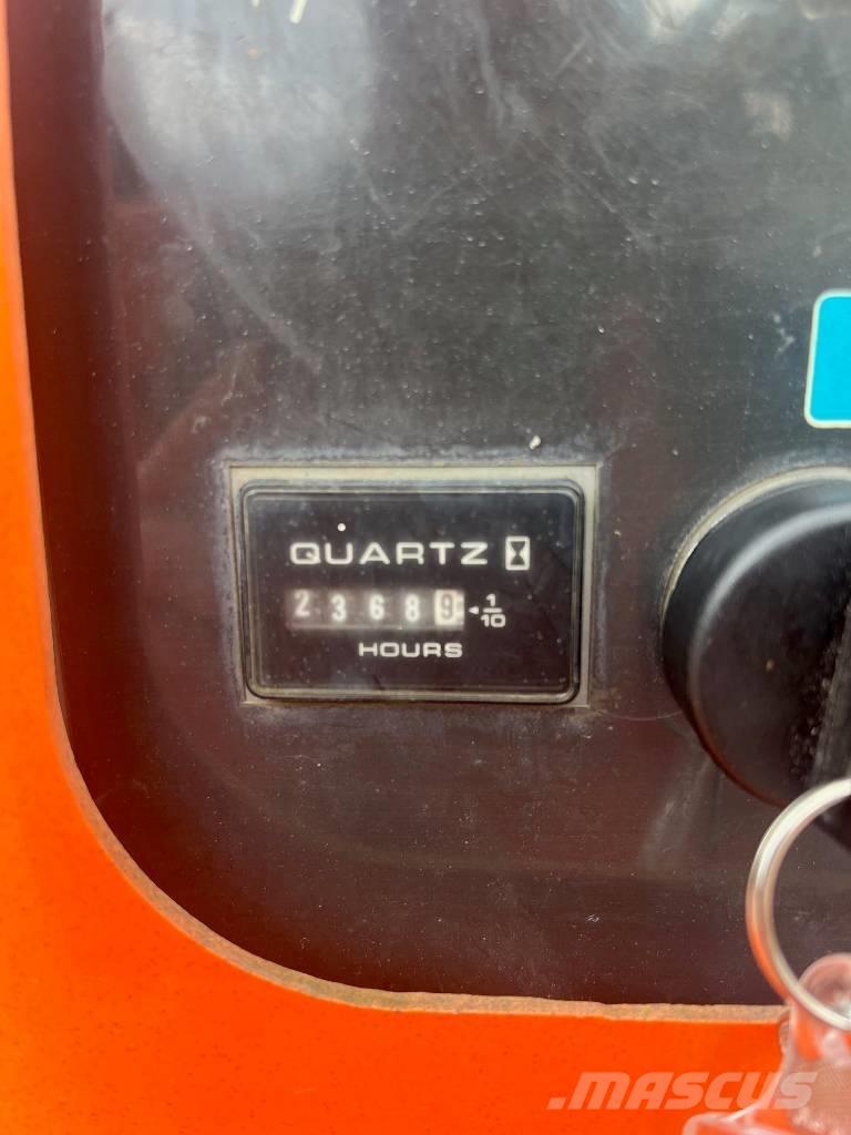 JLG 450 AJ 曲臂高空工作平台