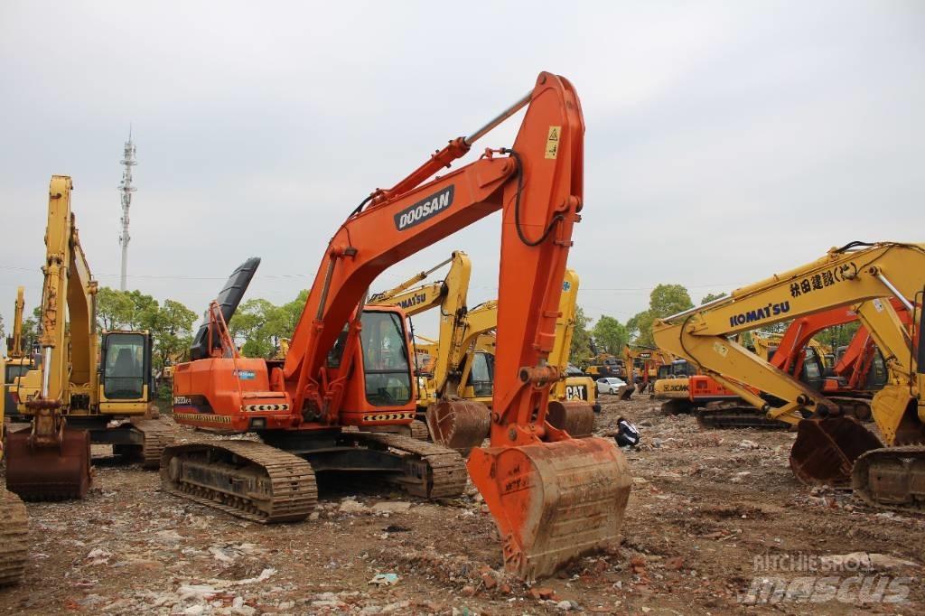 Doosan 220 LC-7 履带挖掘机