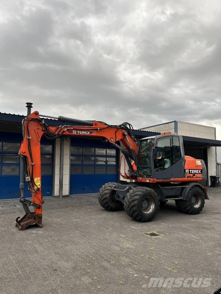 Terex TW 160 轮式挖掘机