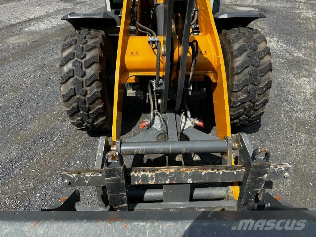 Liebherr 504 Compact 轮式装载机