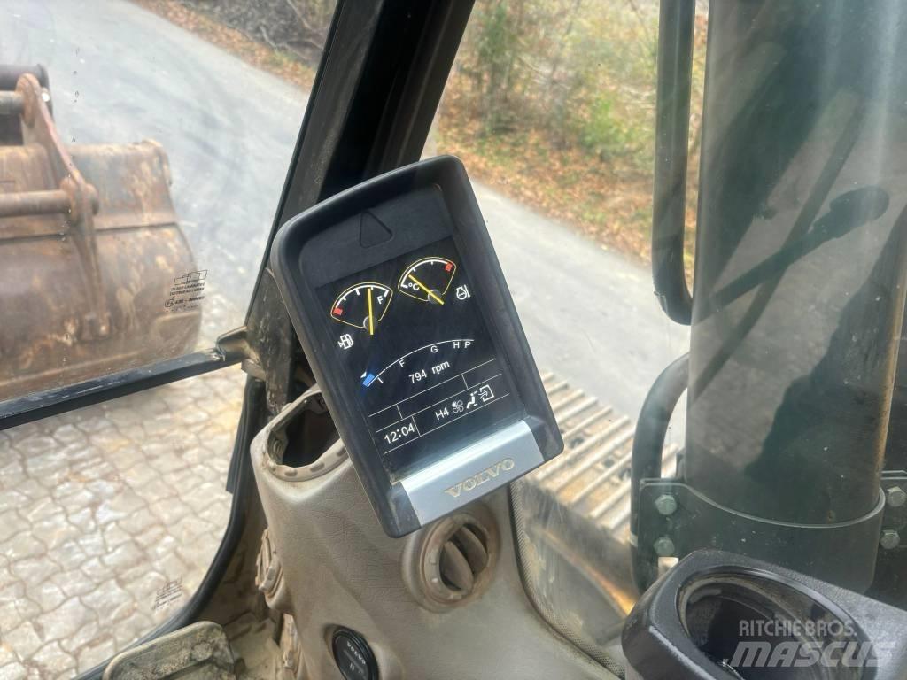 Volvo EC 220 DL 履带挖掘机