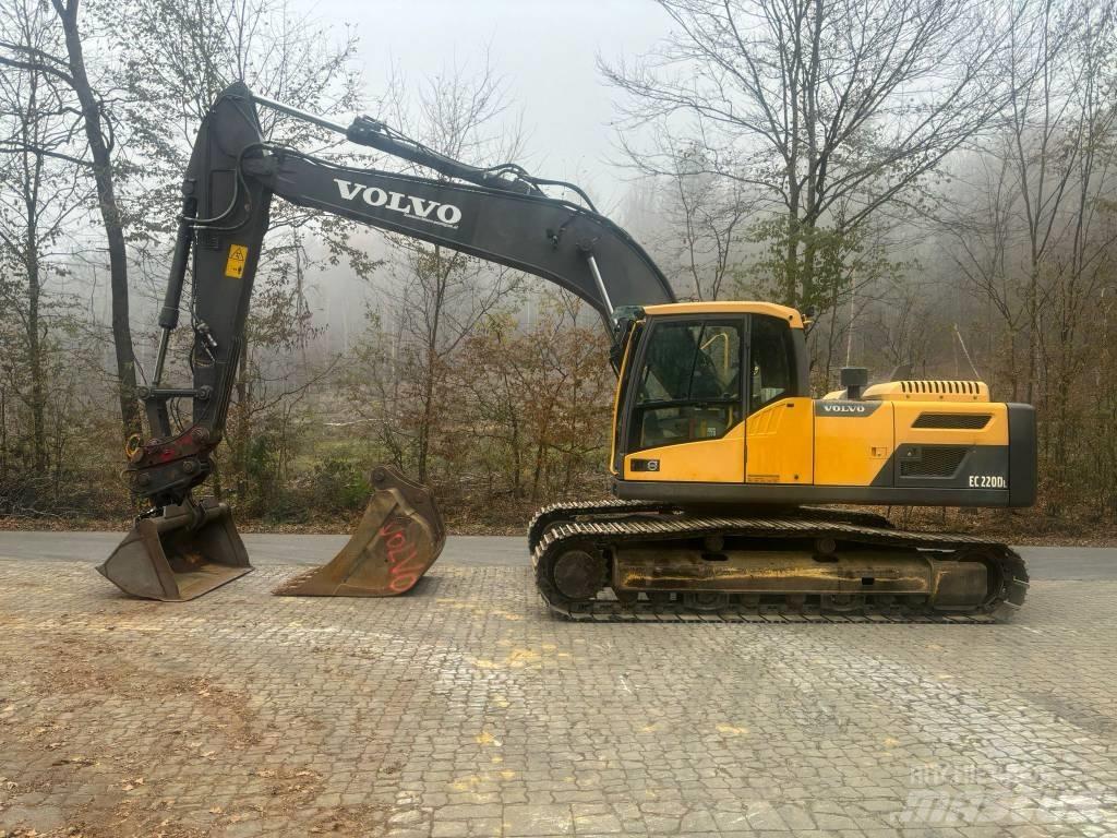 Volvo EC 220 DL 履带挖掘机