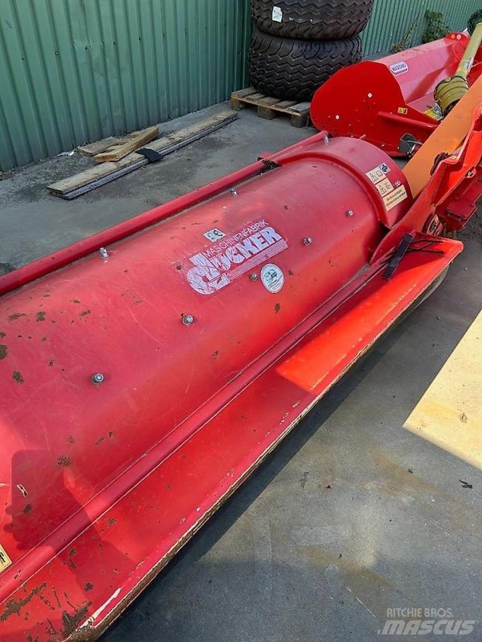 Dücker USM 21 牧场割草机和切顶器