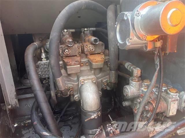 Hitachi EX120 履带挖掘机