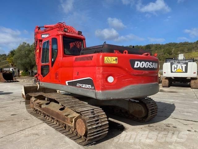 Doosan DX 235 LC 履带挖掘机