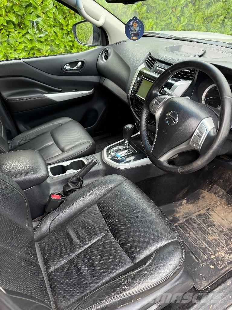 Nissan Navara 皮卡车