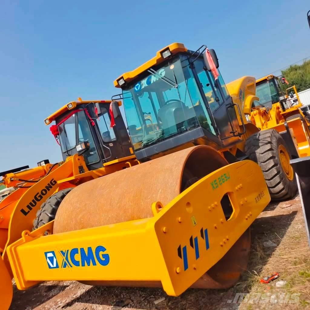 XCMG XS263J 单轮压路机