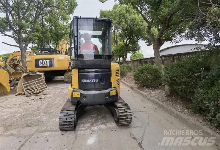 Komatsu PC35 履带挖掘机