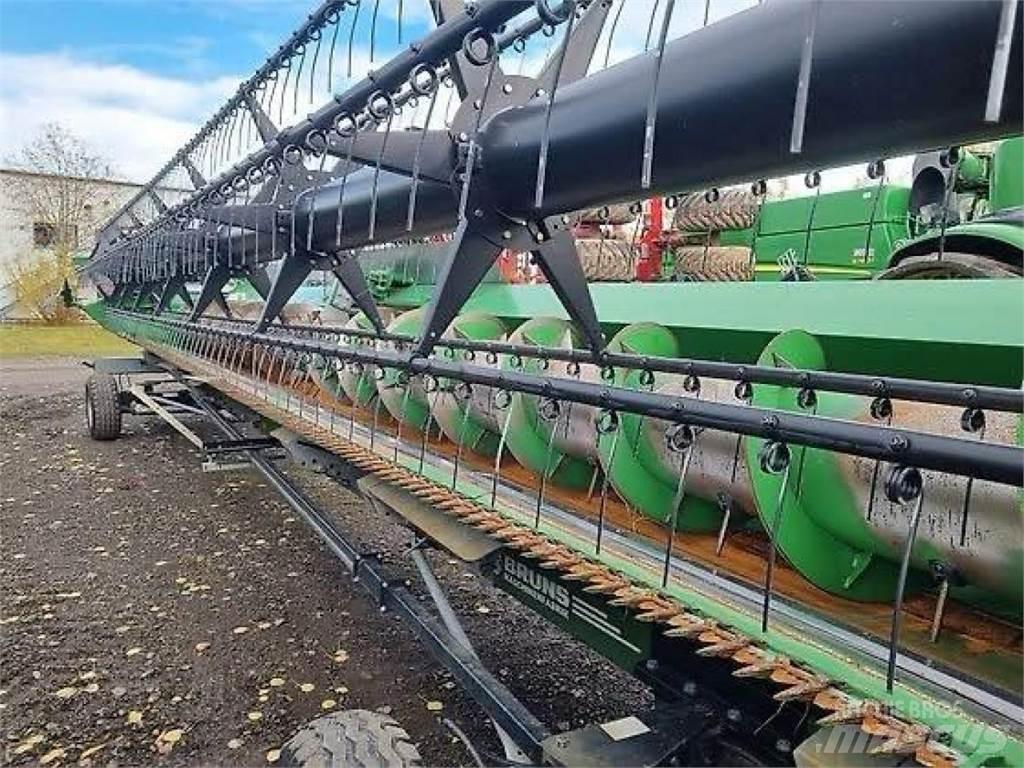 John Deere S 685 i 联合收割机