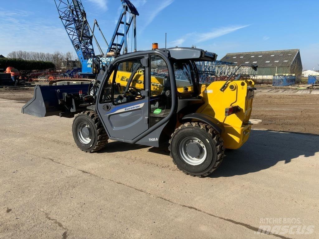 Eurotrac TH 25.6 伸缩臂叉装车|叉装车