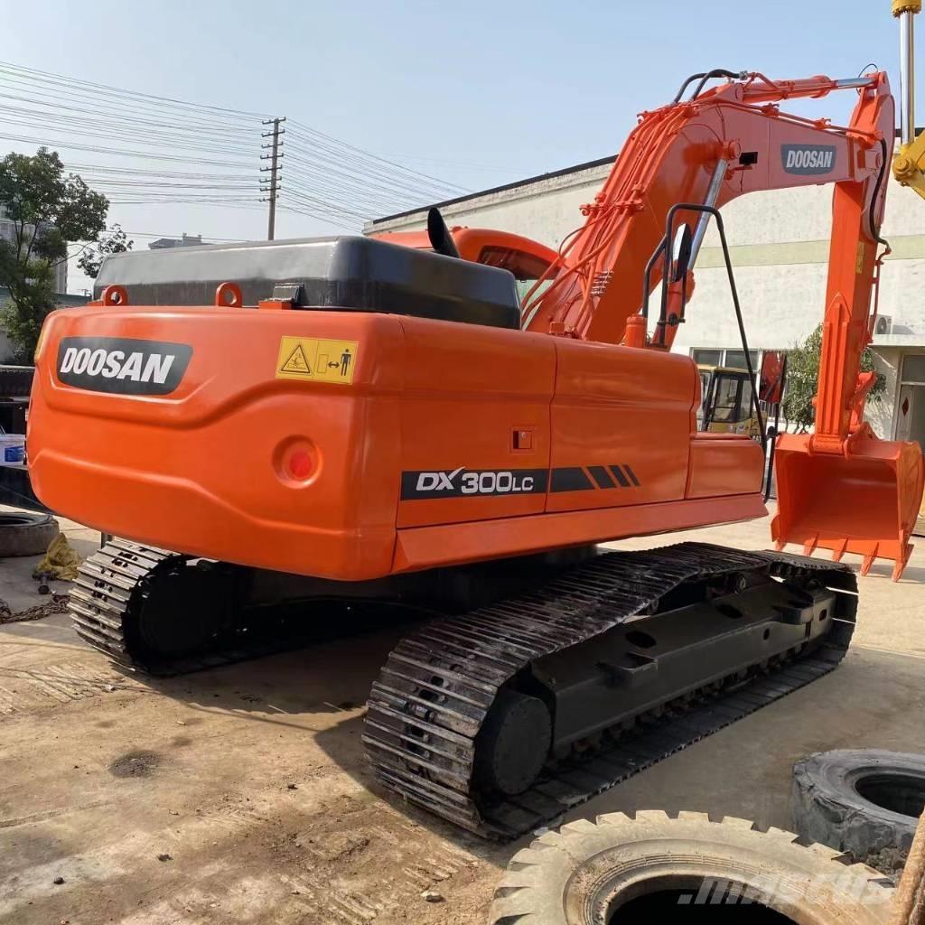 Doosan DX 300 LC 履带挖掘机