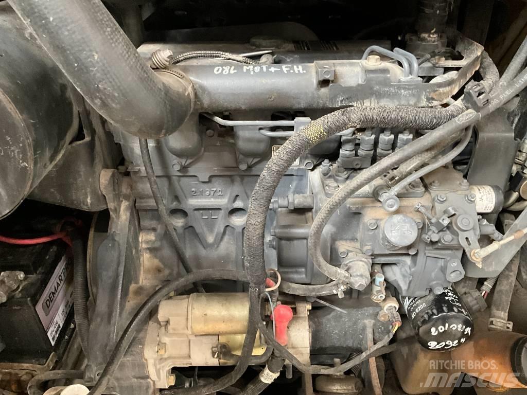 Bobcat S 450 滑移装载机