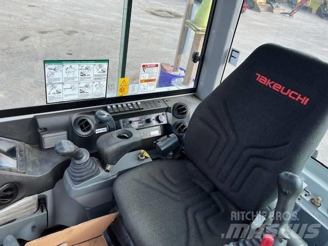 Takeuchi TB235 小型挖掘机