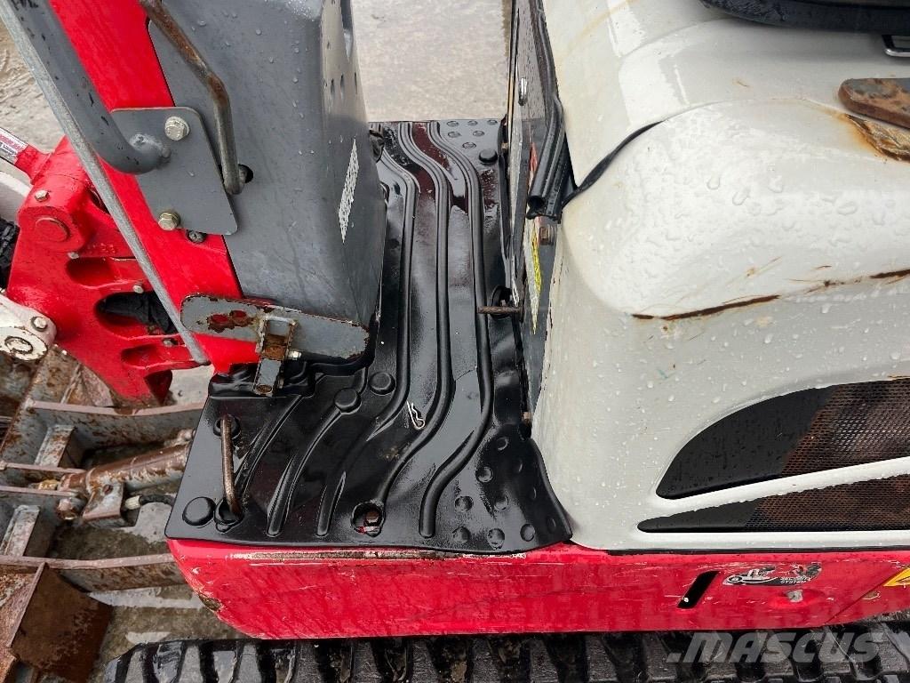 Takeuchi TB 210 R 小型挖掘机