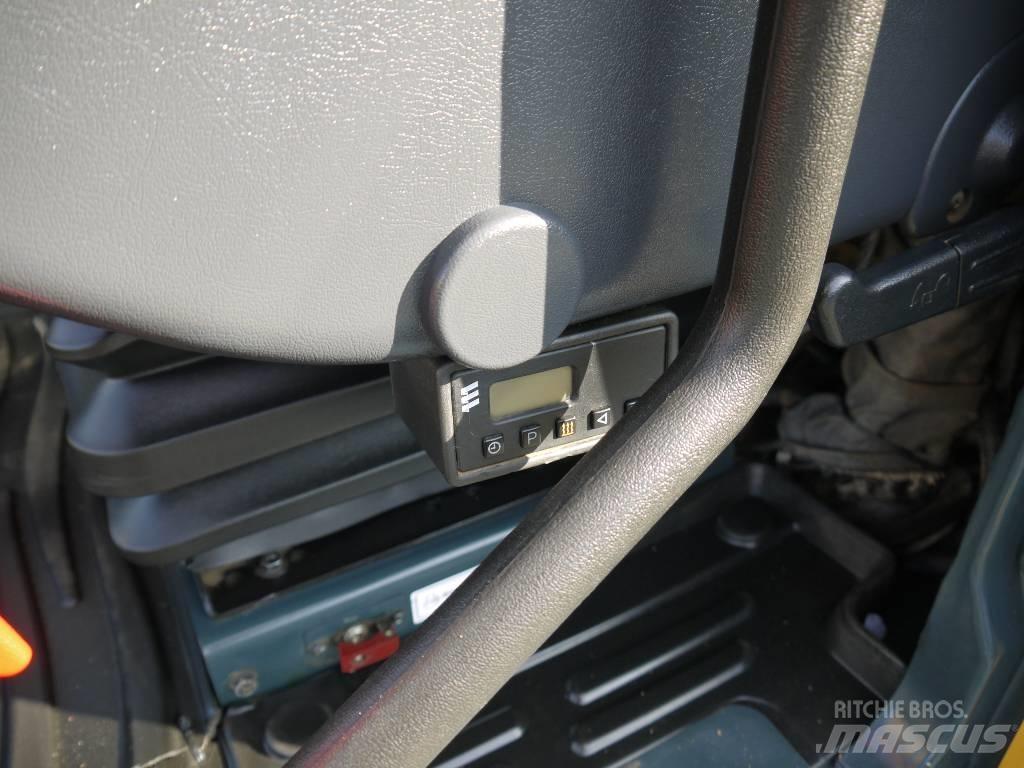 Hyundai HX 300 L 履带挖掘机