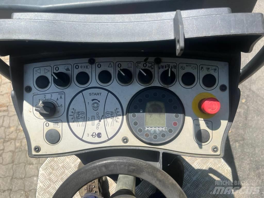 Bomag BW 120 AD-5 双轮压路机