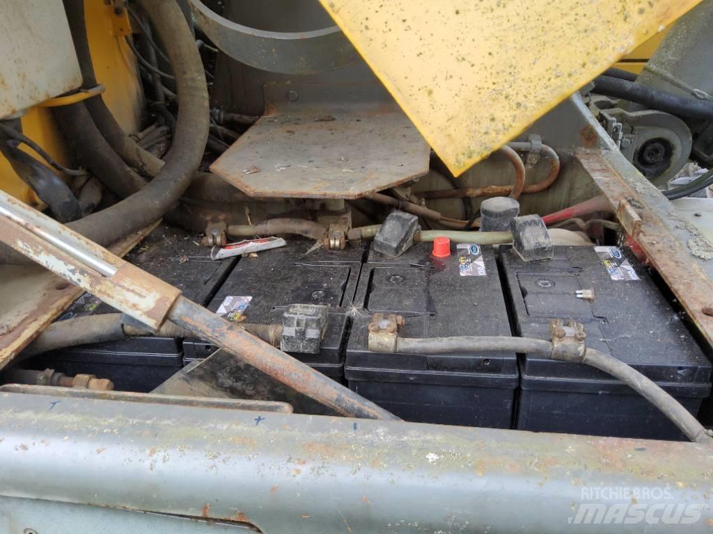 Volvo EW 200 轮式挖掘机