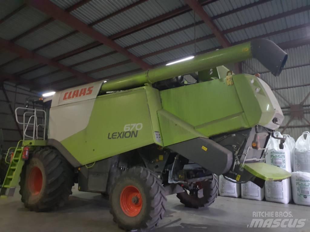 CLAAS Lexion 670 联合收割机
