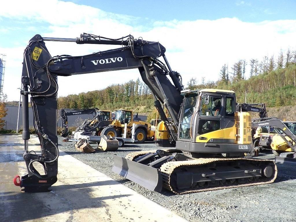 Volvo ECR 235 D 履带挖掘机