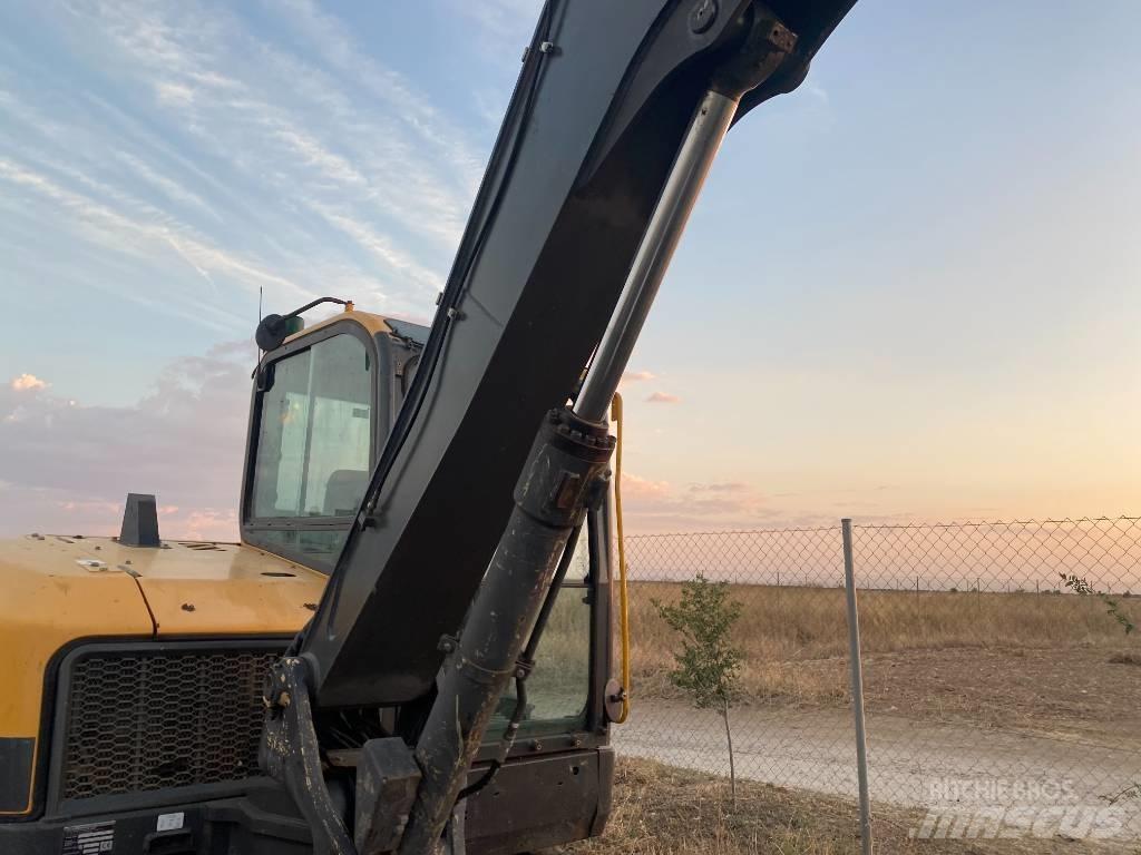 Volvo ECR 88 D 中型挖掘机