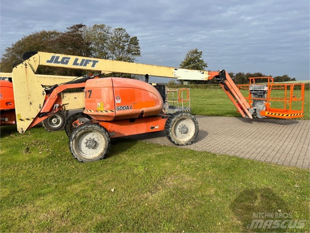 JLG 600 AJ 曲臂高空工作平台