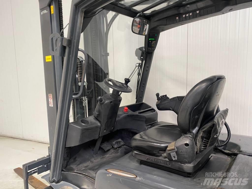 Linde E30L-01 电动叉车